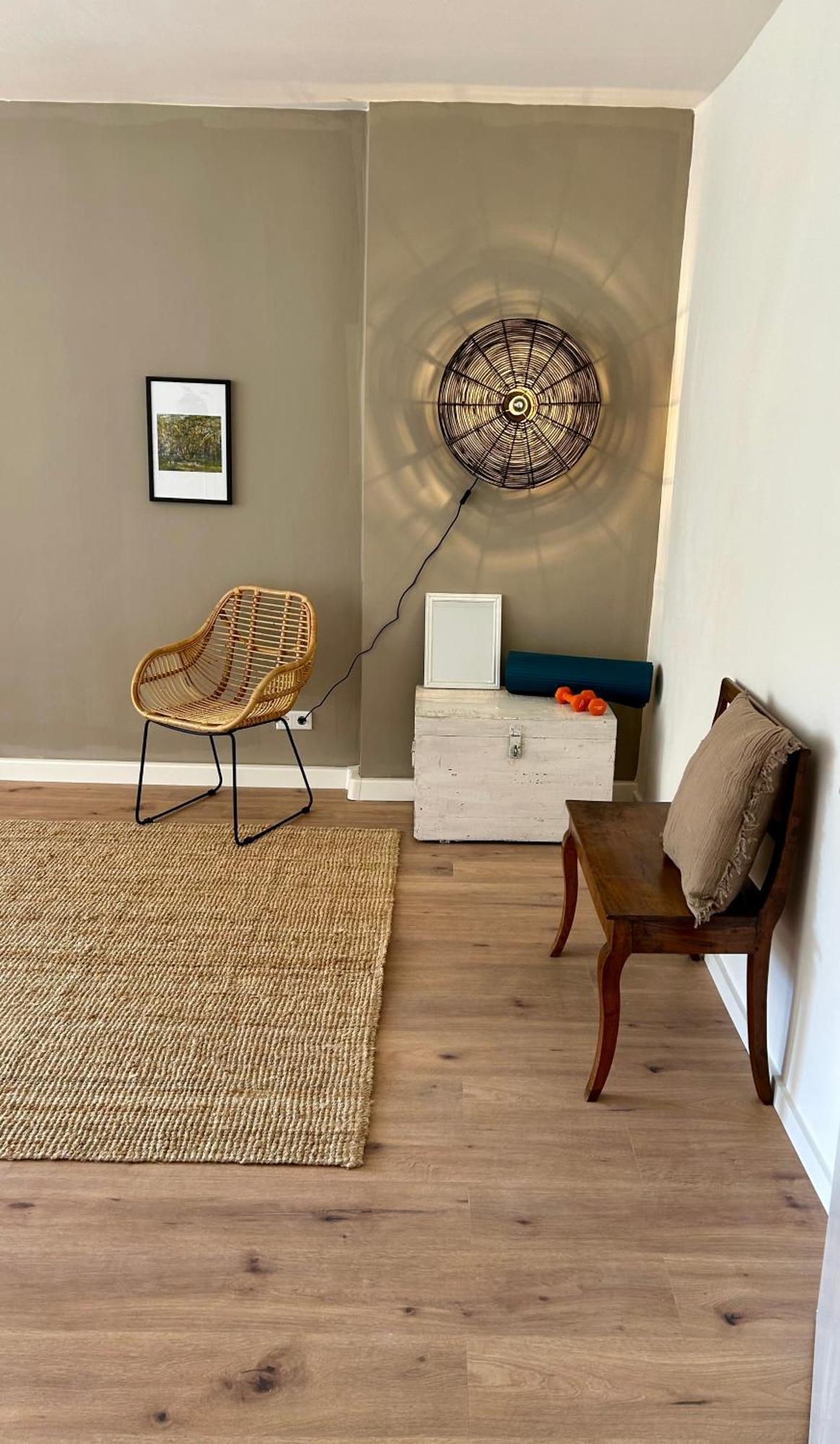 Feelslikehome - Urbane Altbauwohnung Mit Dachterasse& Parkplatz Bochum Bagian luar foto